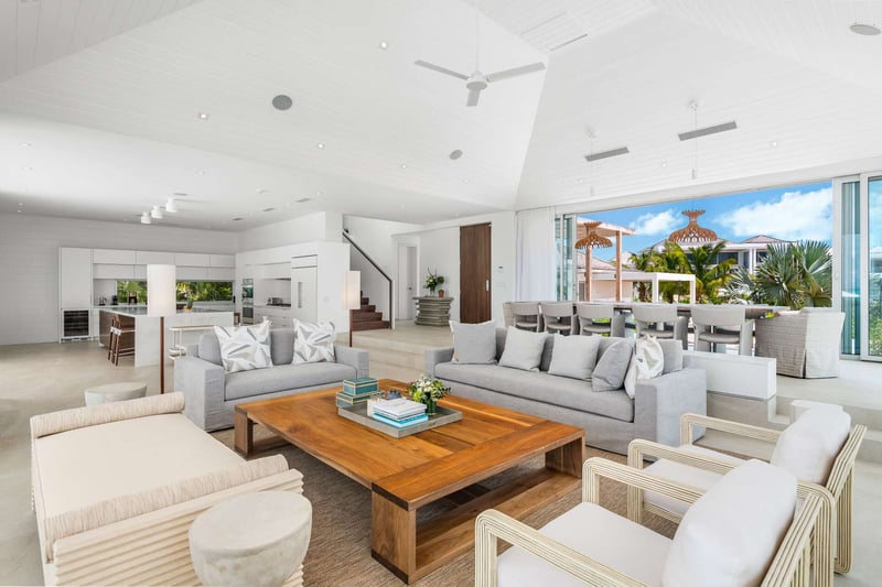 Beach Enclave Grace Bay 5 BDM Beachfront Villa