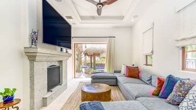 Luxury Villa Photo #26
