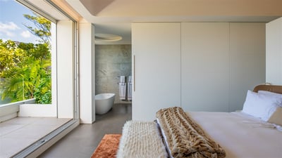 Luxury Villa Photo #45