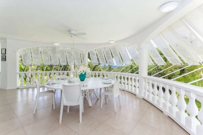 Luxury Villa Photo #9