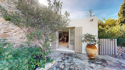 Luxury Villa Photo #21