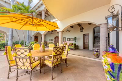 Luxury Villa Photo #16