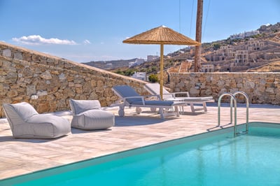 Luxury Villa Photo #5