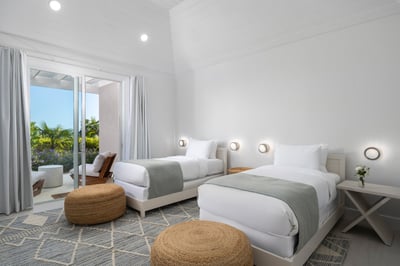 Luxury Villa Photo #25