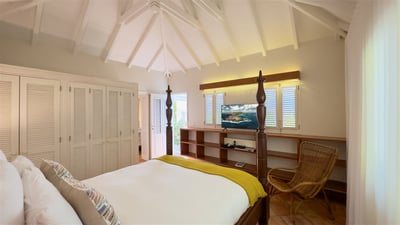 Luxury Villa Photo #38