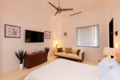 Luxury Villa Photo #31