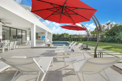 Luxury Villa Photo #8