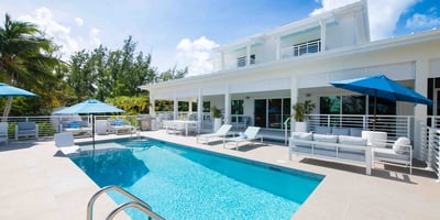 Luxury Villa Photo #3