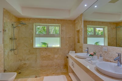 Luxury Villa Photo #34