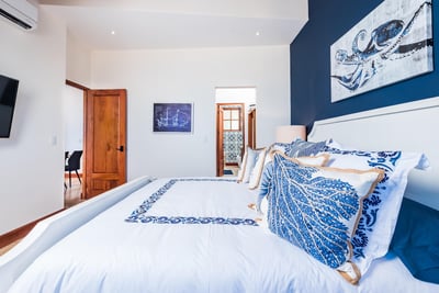 Luxury Villa Photo #8