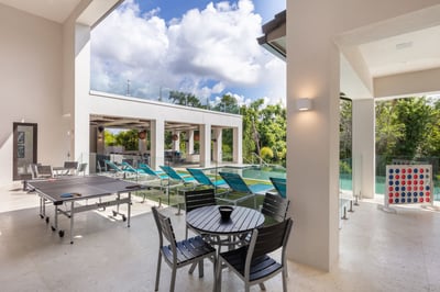 Luxury Villa Photo #5