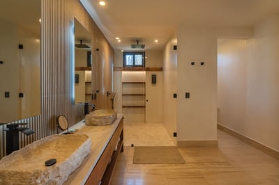 Luxury Villa Photo #60
