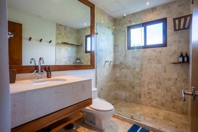 Luxury Villa Photo #35