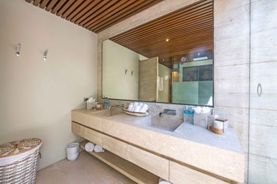 Luxury Villa Photo #35