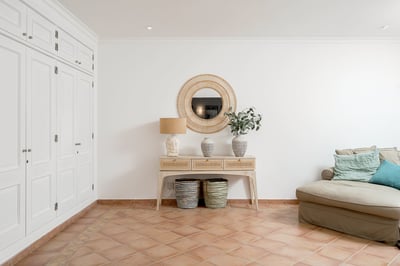 Luxury Villa Photo #17