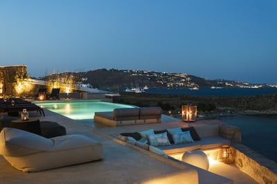 Luxury Villa Photo #4