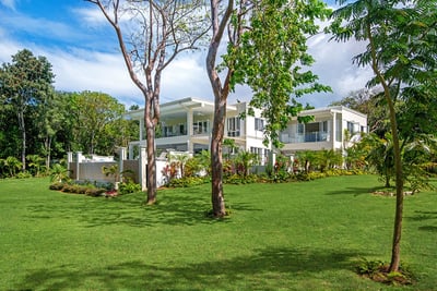 Luxury Villa Photo #39