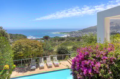 Luxury Villa Photo #3