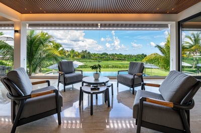 Luxury Villa Photo #12