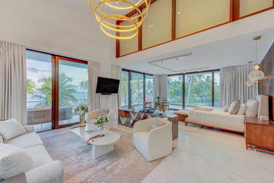 Luxury Villa Photo #30