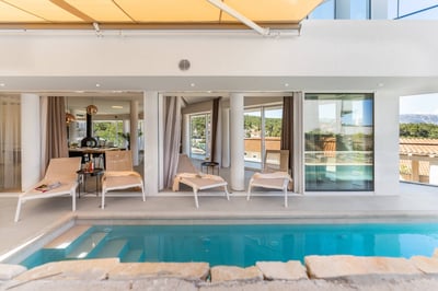 Luxury Villa Photo #11