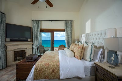 Luxury Villa Photo #11