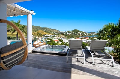 Luxury Villa Photo #6