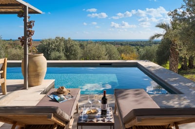 Luxury Villa Photo #6