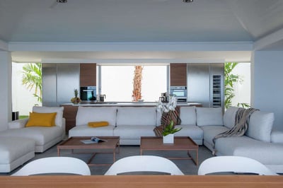 Luxury Villa Photo #16
