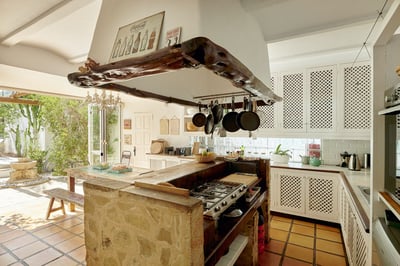 Luxury Villa Photo #33