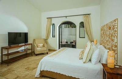 Luxury Villa Photo #37