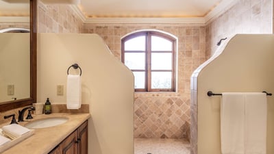 Luxury Villa Photo #43