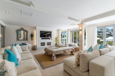 Luxury Villa Photo #29