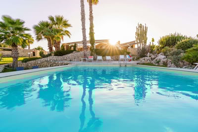 Luxury Villa Photo #3