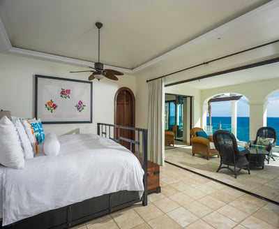 Luxury Villa Photo #30