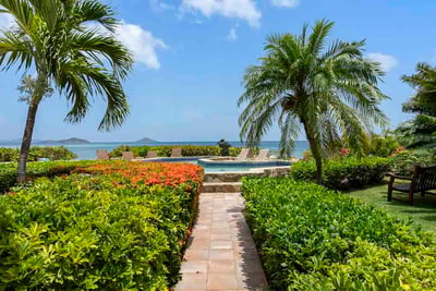 Luxury Villa Photo #12