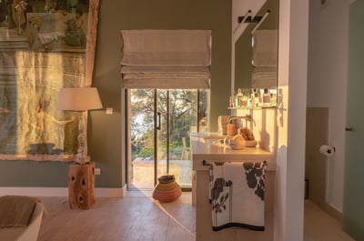 Luxury Villa Photo #13