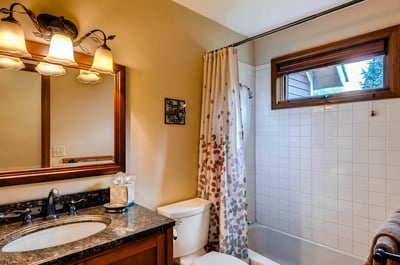 Ravens Call main level full bath