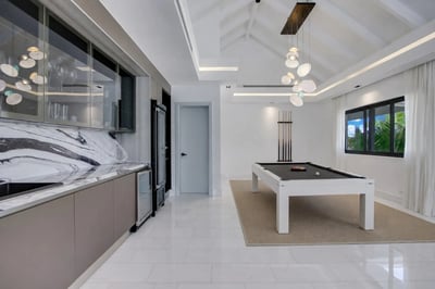 Luxury Villa Photo #35