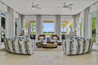 Luxury Villa Photo #17