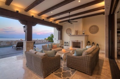 Luxury Villa Photo #12