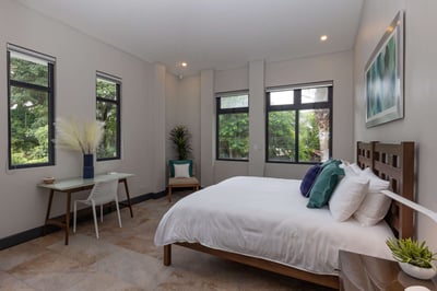 Luxury Villa Photo #15