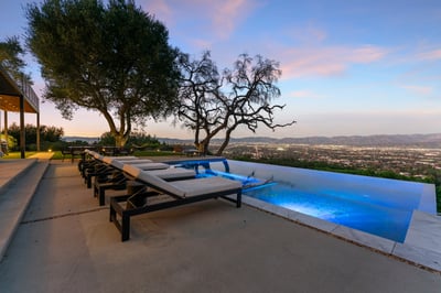 Luxury Villa Photo #12