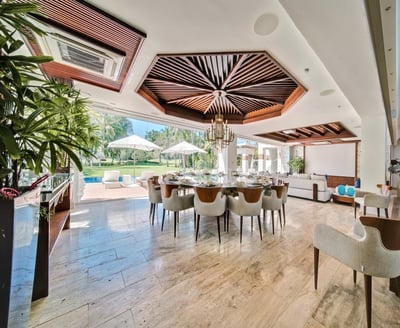 Luxury Villa Photo #6