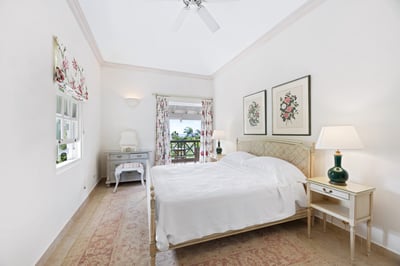 Luxury Villa Photo #16