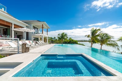 Luxury Villa Photo #27