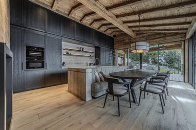Upper Chalet