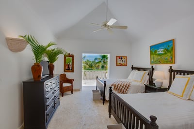 Luxury Villa Photo #45