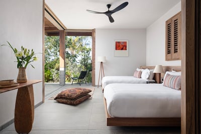 Luxury Villa Photo #26
