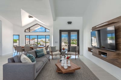 Luxury Villa Photo #8